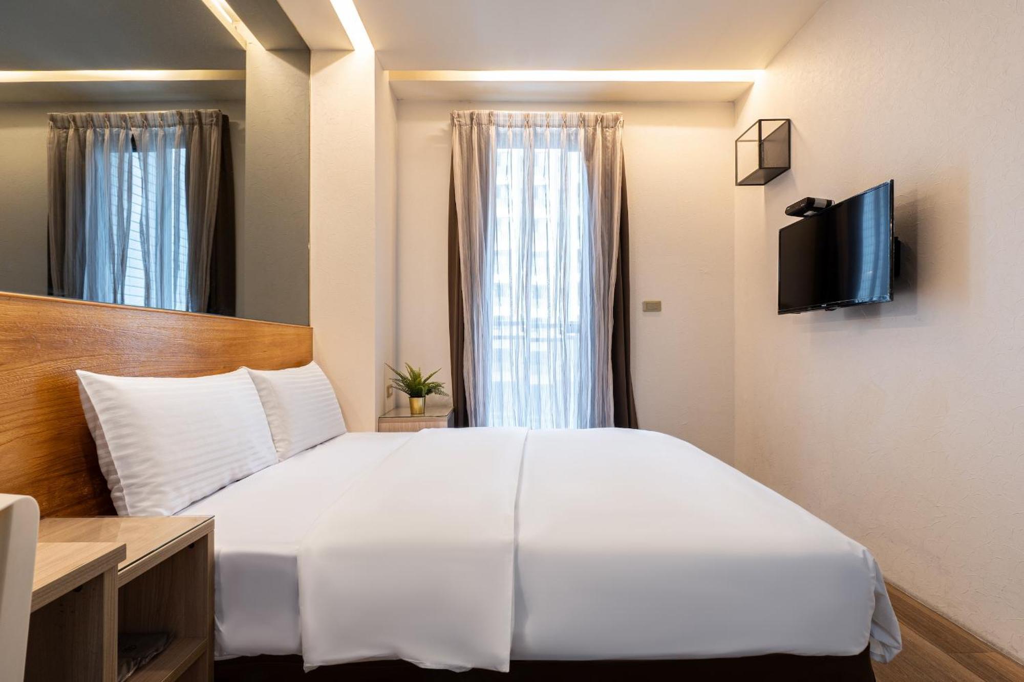 Check Inn Express Taichung Fuxing Hall 2 Exteriör bild