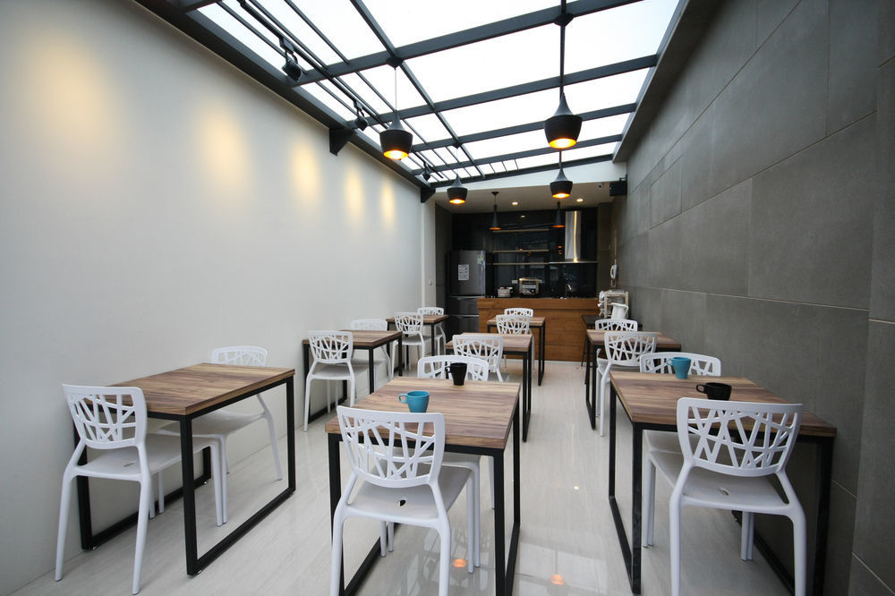 Check Inn Express Taichung Fuxing Hall 2 Exteriör bild